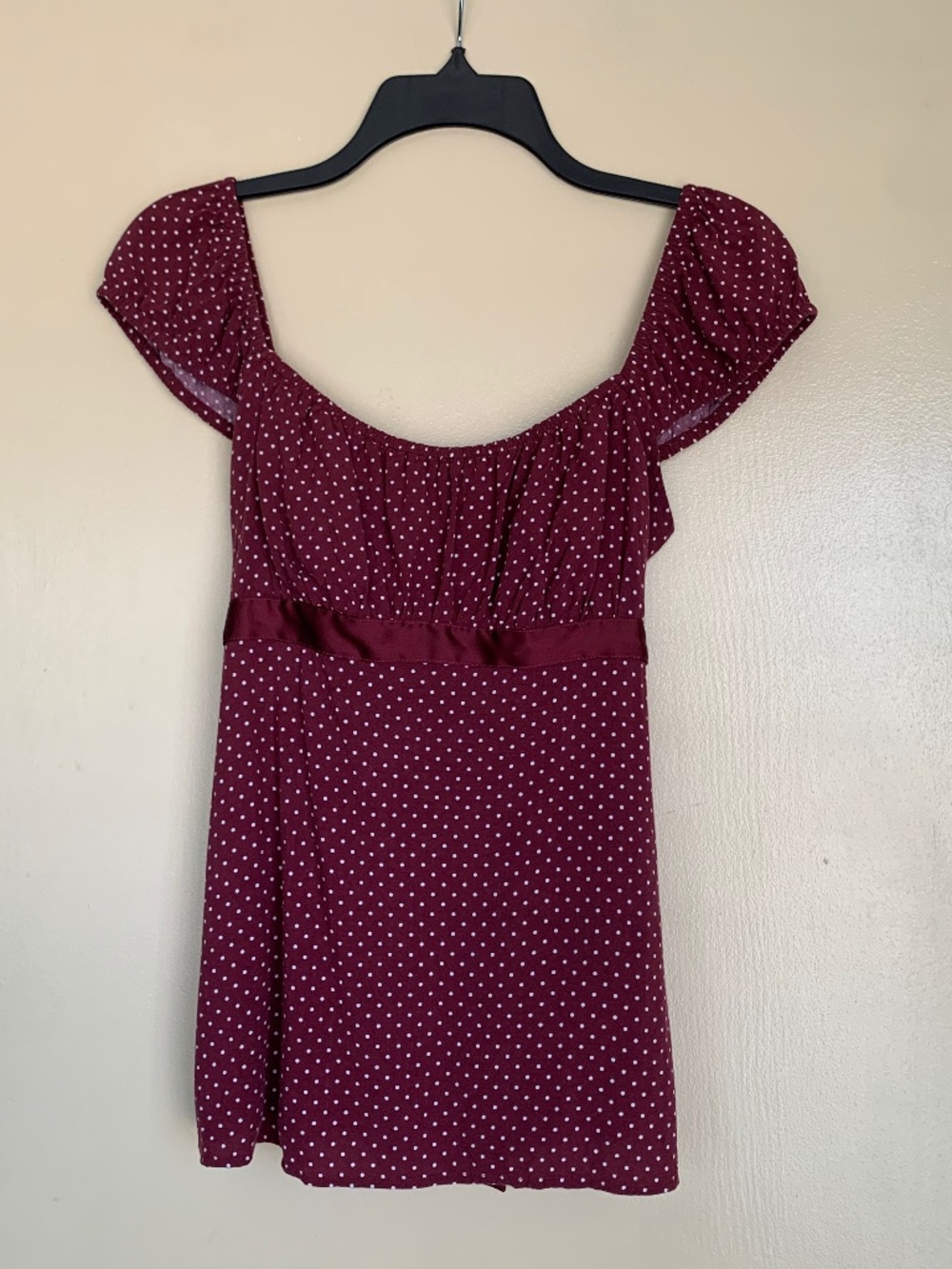 Hollister Baby Doll Shirt Sz.M Burgundy Polka Dots Tie Back Cap Sleeves Y2K
